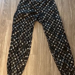 Louis Vuitton Stencil-Effect Monogram joggers